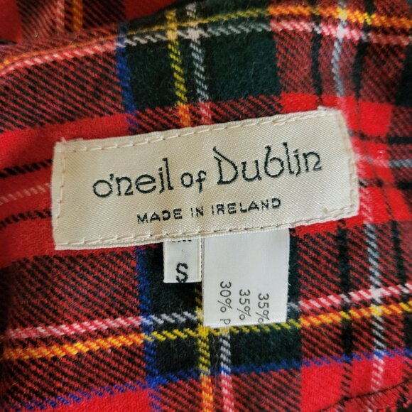 Girl's O'Neil of Dublin Hooded Celtic Cape S (3T-4T) Red Tartan Plaid Wool Blend - Picture 4 of 4
